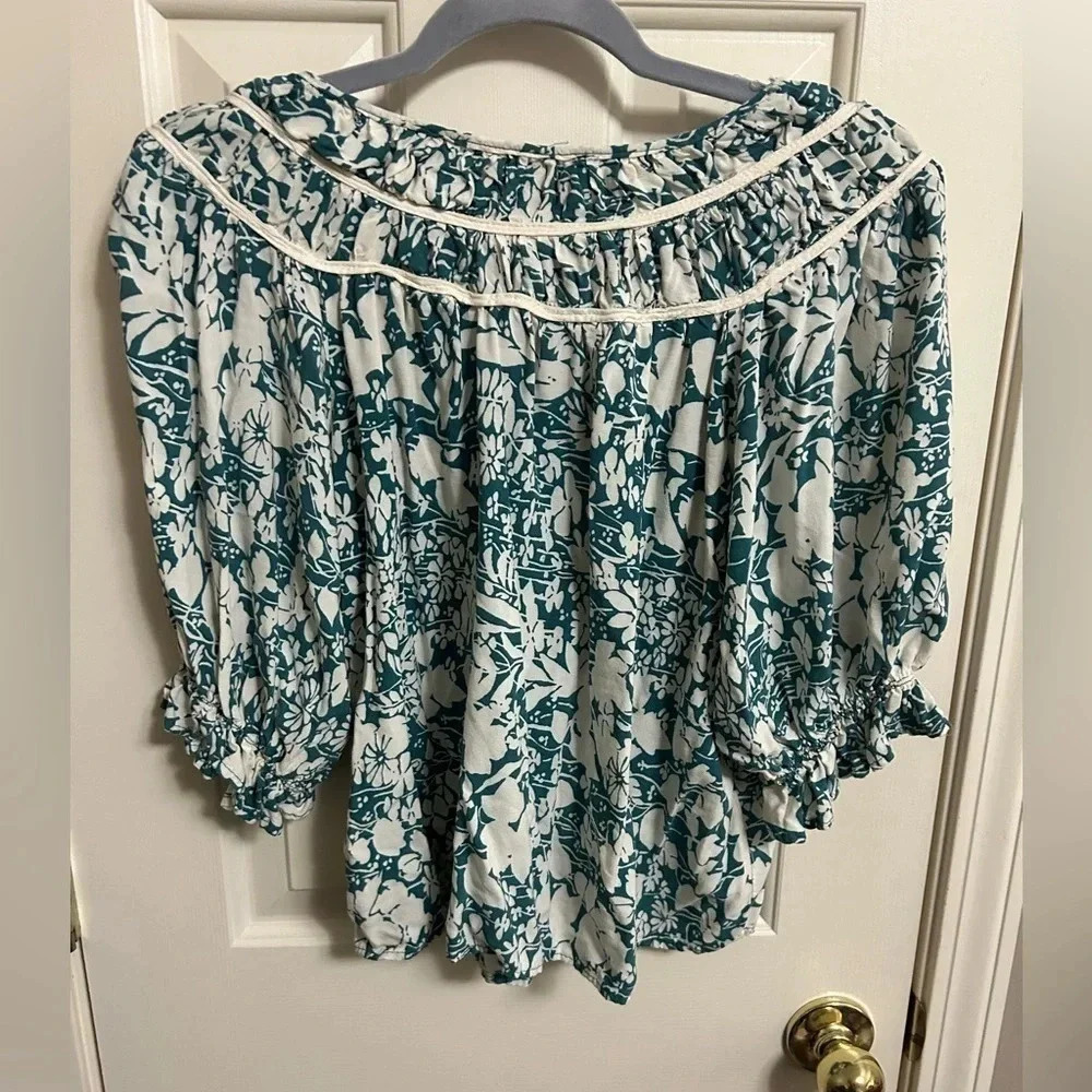 4/$25‎ Cynthia Rowley Floral Balloon Sleeve Smocked Top Small - Picture 3 of 4